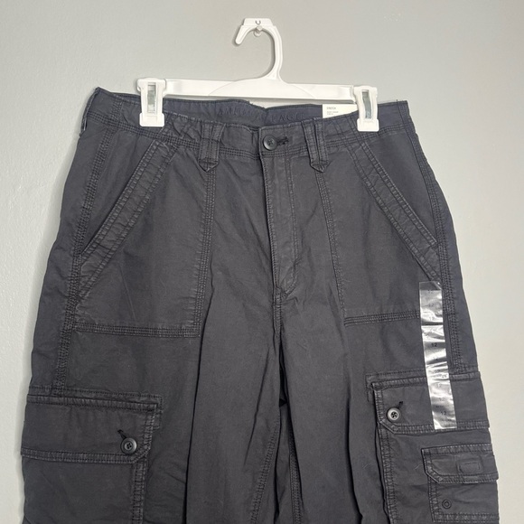 American Eagle Black Stretch Baggy Jogger High Rise Cargo Utility Pants NWT P - Picture 3 of 8